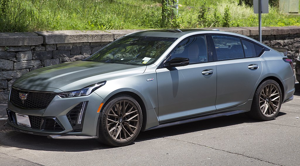 2022_Cadillac_CT5-V_Blackwing_in_Dark_Emerald_Frost,_front_left