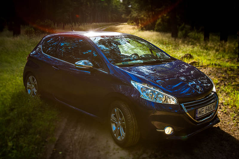 Peugeot 208 car