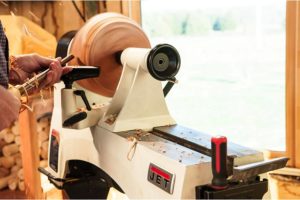 using JET JWL-1221VS Variable Speed Wood Lathe