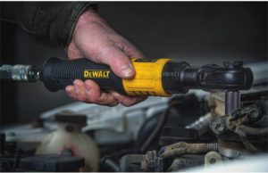 person using DEWALT DWMT70776L Air Ratchet