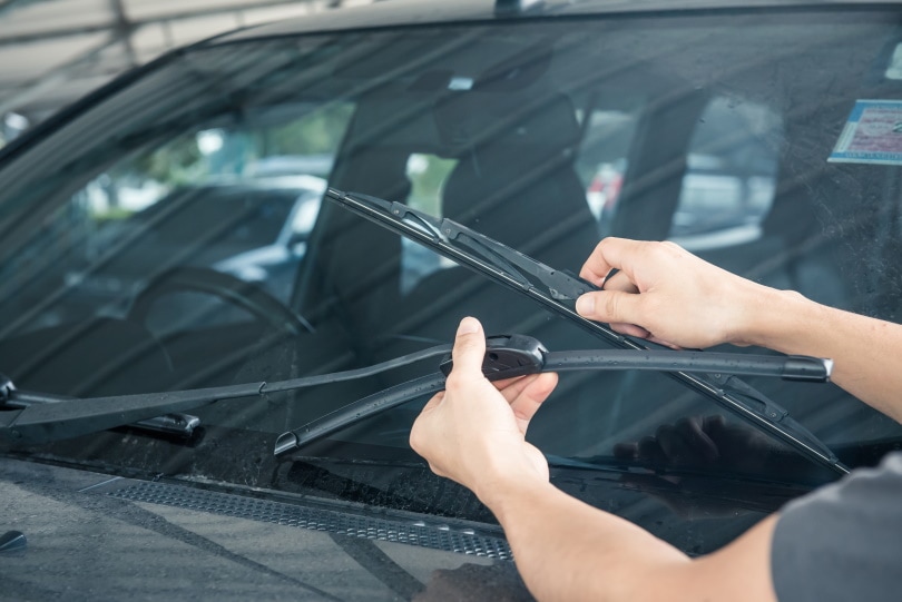 Are Windshield Wipers Universal? What You Need To Know! Grea Vision